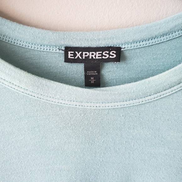 EXPRESS Ruffle Sleeve Top - Picture 6 of 8